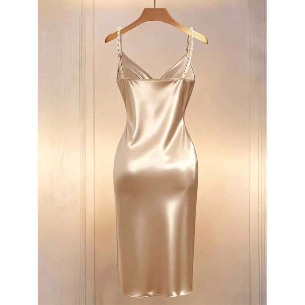 Franclia French-Style Champagne White Gold Seductive Bar Party Bo - Picture 2 of 6